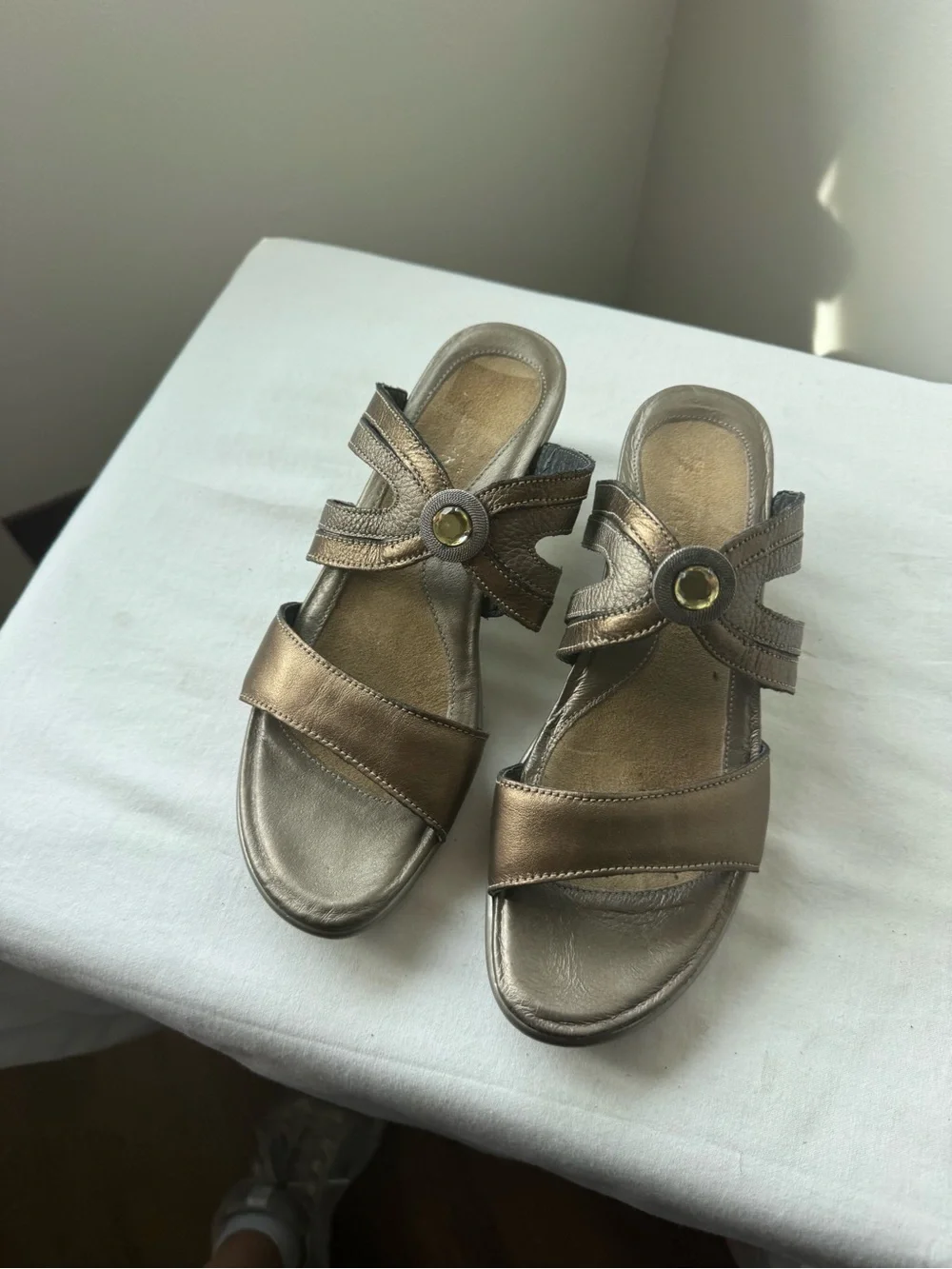 Naot Metallic Bronze Leather Comfort Sandals Size 39 USA 8.5-9